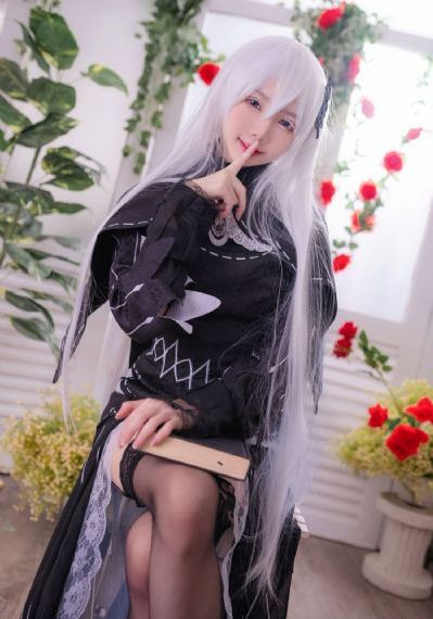 大香蕉伊人狼人欧美88_十万网红美女美酱